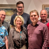 Neugewählter Vorstand des SPD-Ortsverein IngolsNeugewählter Vorstand des SPD-Ortsvereins Ingolstadt Süd (von links nach rechts): Rainer Schmid, Ulrich Rödiger, Sylvia Schwarz, Christopher Cullman-Petroll, Dr. Michael Bley, Maximilian Rödl und Werner Rupp